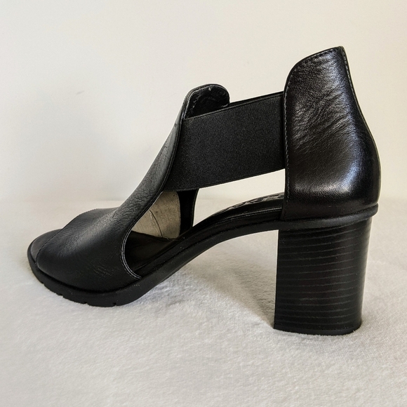 THE FLEXX Sandal Leather Open Toe Elastic Side Strap Block Heel Black 9.5 NIB - Picture 4 of 16